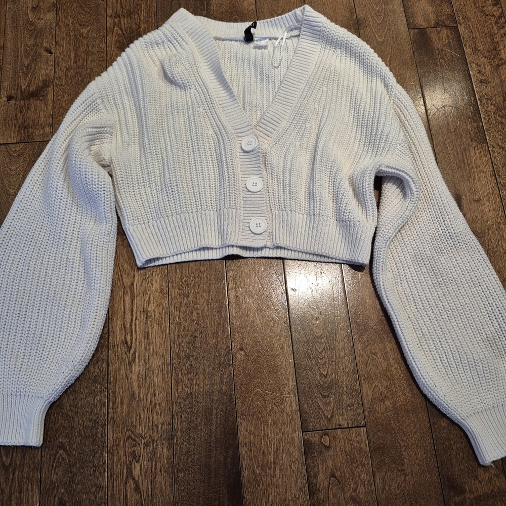 H&M Cream Cropped V-Neck Button Cardigan